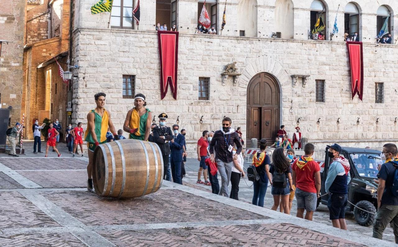 Il Loggione,Montepulciano Esperienza Toscana, 150 Mt Da Piazza Grande Εξωτερικό φωτογραφία